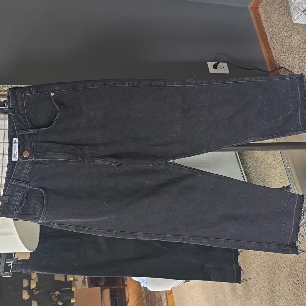 Zara High Rise Charcoal/Black Straight-Leg Frayed-ankle Denim Jeans